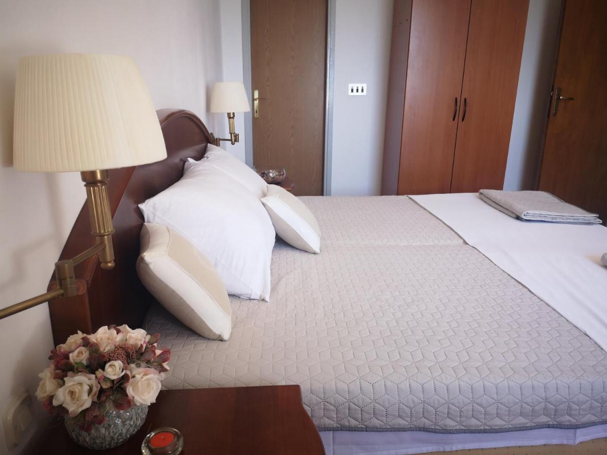 Kuca Cvjetkovic Hotell Gruda Exteriör bild